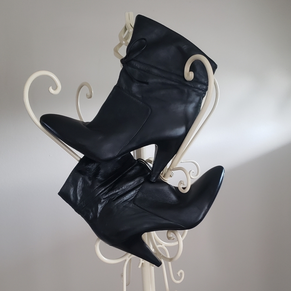 Guess Black leather ankle Booties sz 8.5M